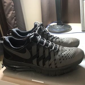 NIKE FINGERTRAP MAX SIZE 12.5